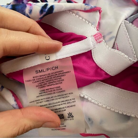 Cyb & Luca Women’s Tie Dye Pull Over Bandeu Drape Front Bikini Top size S - Picture 2 of 3